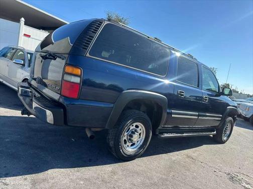 2004 Chevrolet Suburban 1500 LT