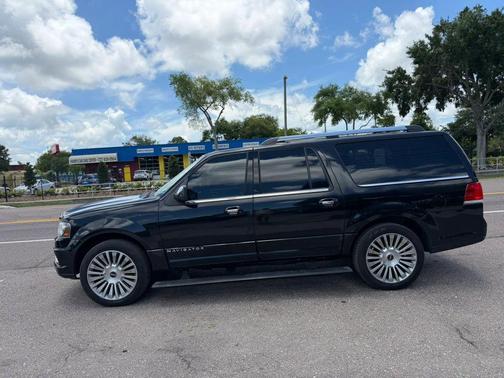 Tuxedo Black Metallic 2015 Lincoln Navigator L