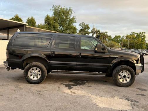 Black Clearcoat Metallic 2000 Ford Excursion Limited