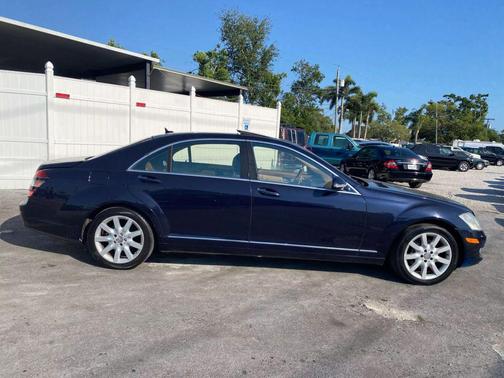Capri Blue Metallic 2008 Mercedes-Benz S-Class S 550 Sedan 4D