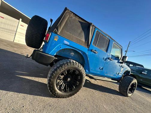 2011 Jeep Wrangler Unlimited Sahara