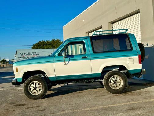 1987 Ford Bronco II XL 2D Utility 4WD