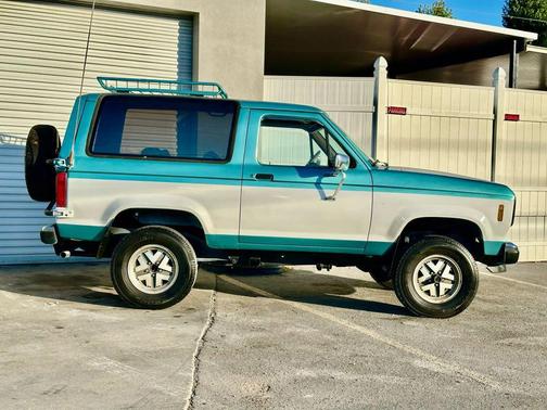 1987 Ford Bronco II XL 2D Utility 4WD