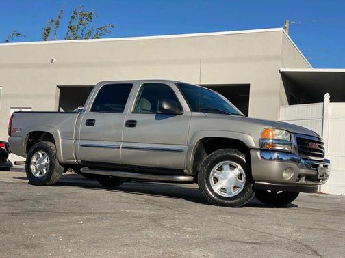 2005 GMC Sierra 1500 SLE Crew Cab