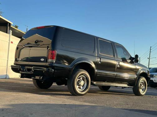 2002 Ford Excursion Sport Utility 4D