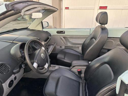 2004 Volkswagen New Beetle GLS