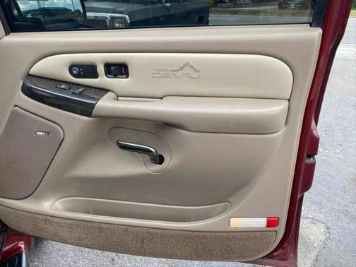 2002 GMC Yukon XL Denali