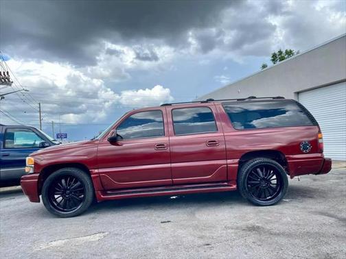 2002 GMC Yukon XL Denali