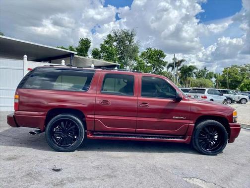 2002 GMC Yukon XL Denali