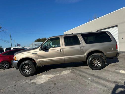 2000 Ford Excursion XLT