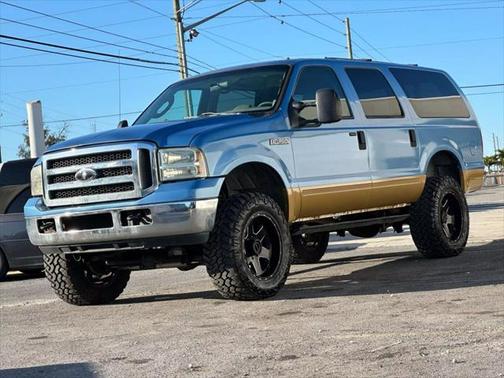 2005 Ford Excursion XLS Sport Utility 4D