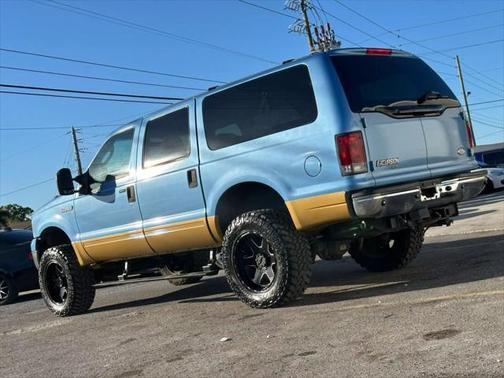 2005 Ford Excursion XLS Sport Utility 4D