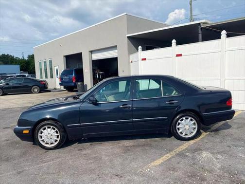 1996 Mercedes-Benz E-Class E 300D Sedan 4D