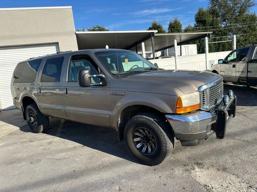 Gray 2000 Ford Excursion XLT