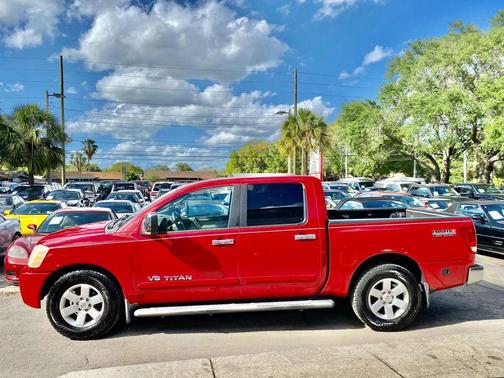 2005 Nissan Titan SE Crew Cab