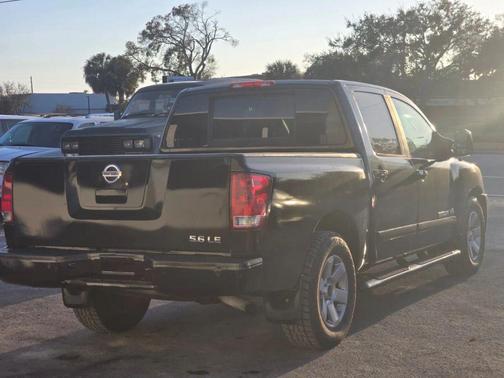 2005 Nissan Titan SE Crew Cab