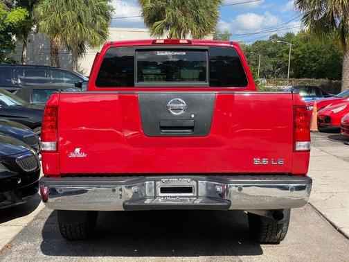 2005 Nissan Titan SE Crew Cab