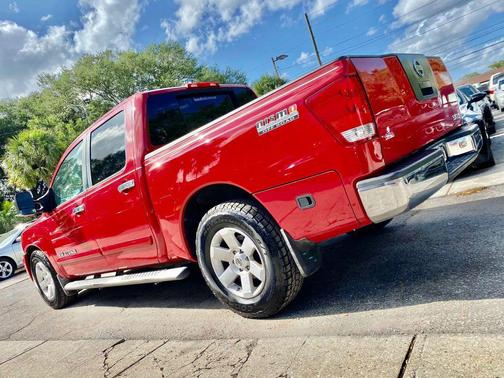 2005 Nissan Titan SE Crew Cab