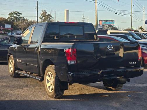 2005 Nissan Titan SE Crew Cab