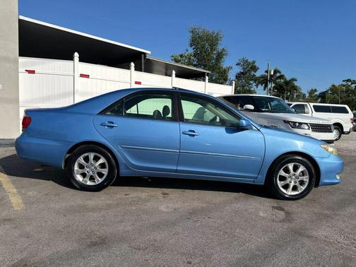 2005 Toyota Camry XLE