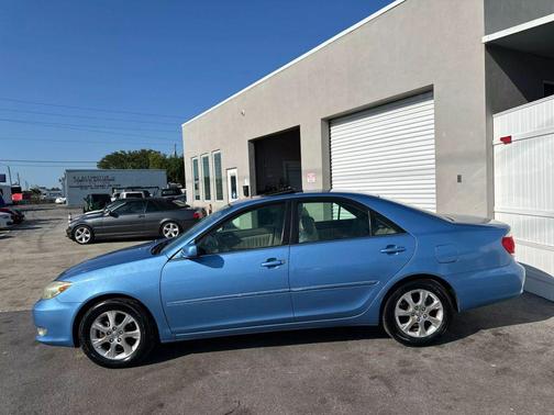 2005 Toyota Camry XLE