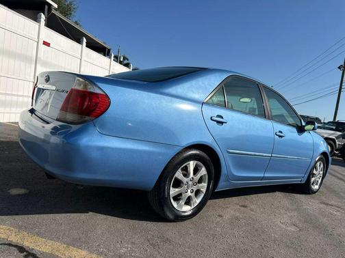 2005 Toyota Camry XLE