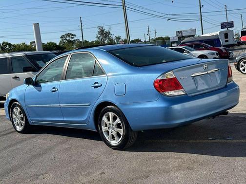 2005 Toyota Camry XLE
