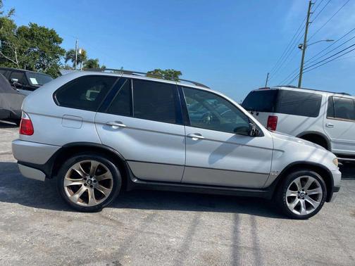 2006 BMW X5 4.8is