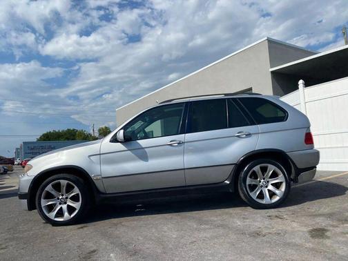 2006 BMW X5 4.8is