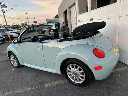 2004 Volkswagen New Beetle GLS