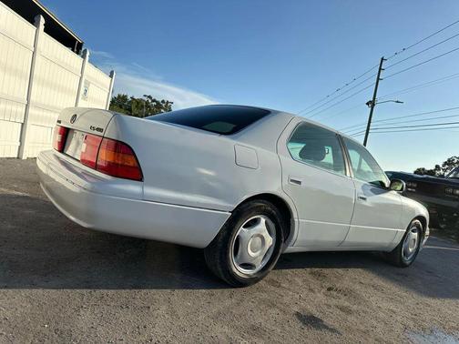 1998 Lexus LS 400 Base