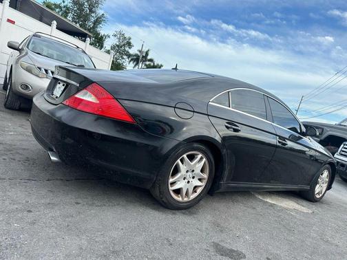 2006 Mercedes-Benz CLS-Class CLS500