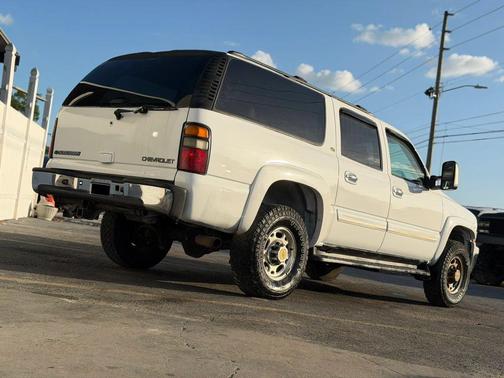 2005 Chevrolet Suburban 2500 LT