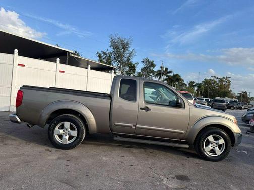 2005 Nissan Frontier LE King Cab
