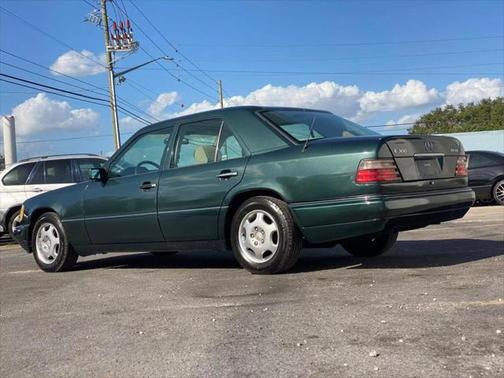 1995 Mercedes-Benz E-Class E 300D Sedan 4D
