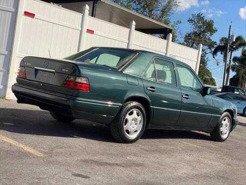 1995 Mercedes-Benz E-Class E 300D Sedan 4D