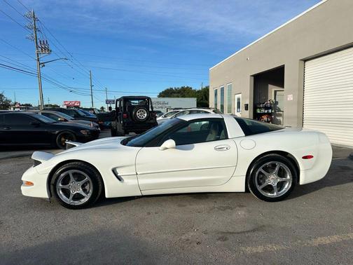2000 Chevrolet Corvette Base