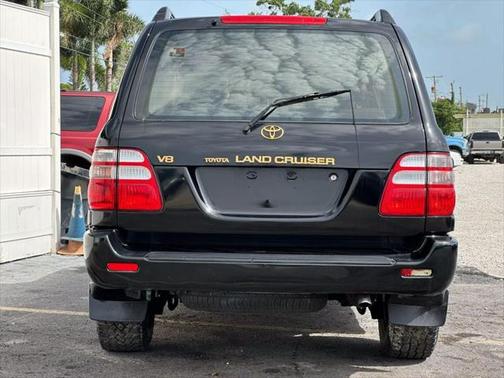 2003 Toyota Land Cruiser Base