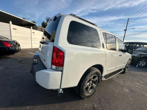 2005 Nissan Armada SE Sport Utility 4D