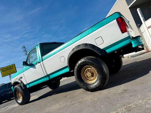Blue 1996 Ford F-250 XL H/D