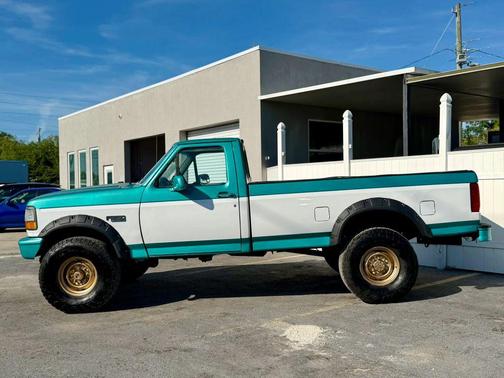 Blue 1996 Ford F-250 XL H/D
