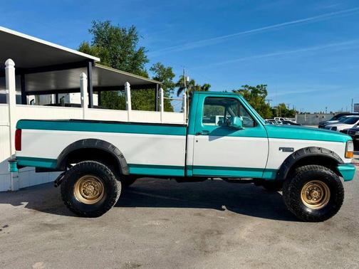 Blue 1996 Ford F-250 XL H/D