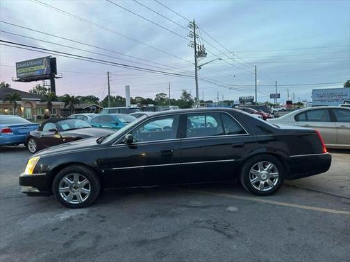 2007 Cadillac DTS Base