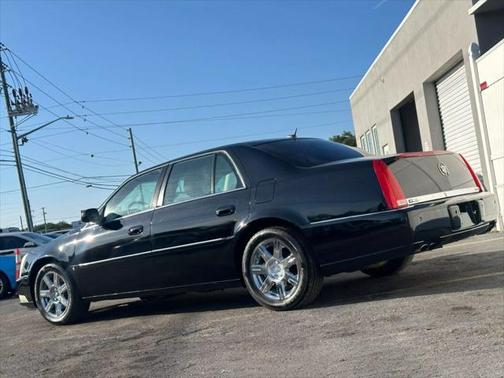 2007 Cadillac DTS Base