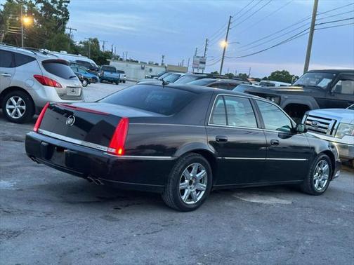 2007 Cadillac DTS Base