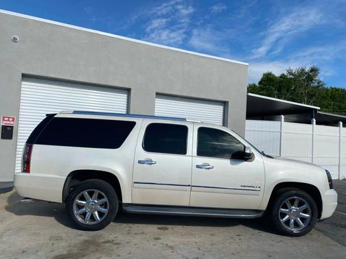 2009 GMC Yukon XL Denali