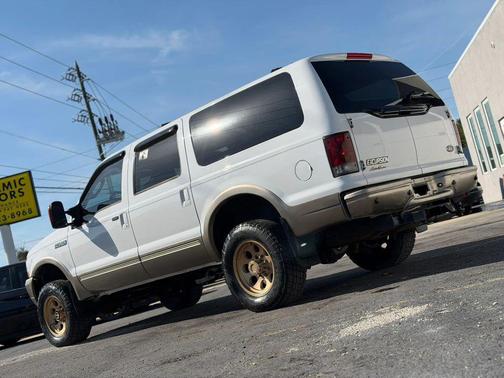 Oxford White Clearcoat 2004 Ford Excursion Eddie Bauer