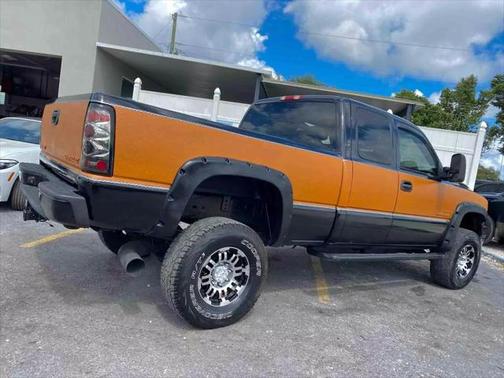 2001 Chevrolet Silverado 2500 LT H/D Extended Cab