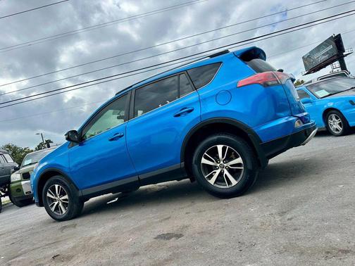 2016 Toyota RAV4 XLE