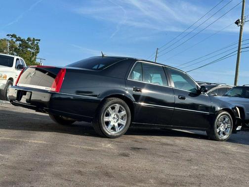 Black 2007 Cadillac DTS Luxury
